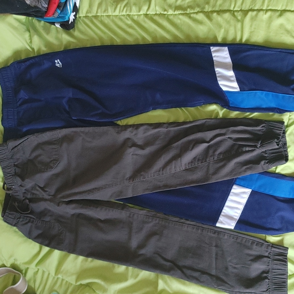 Bundle of 2 pairs of boys pants -dkny and rbx
